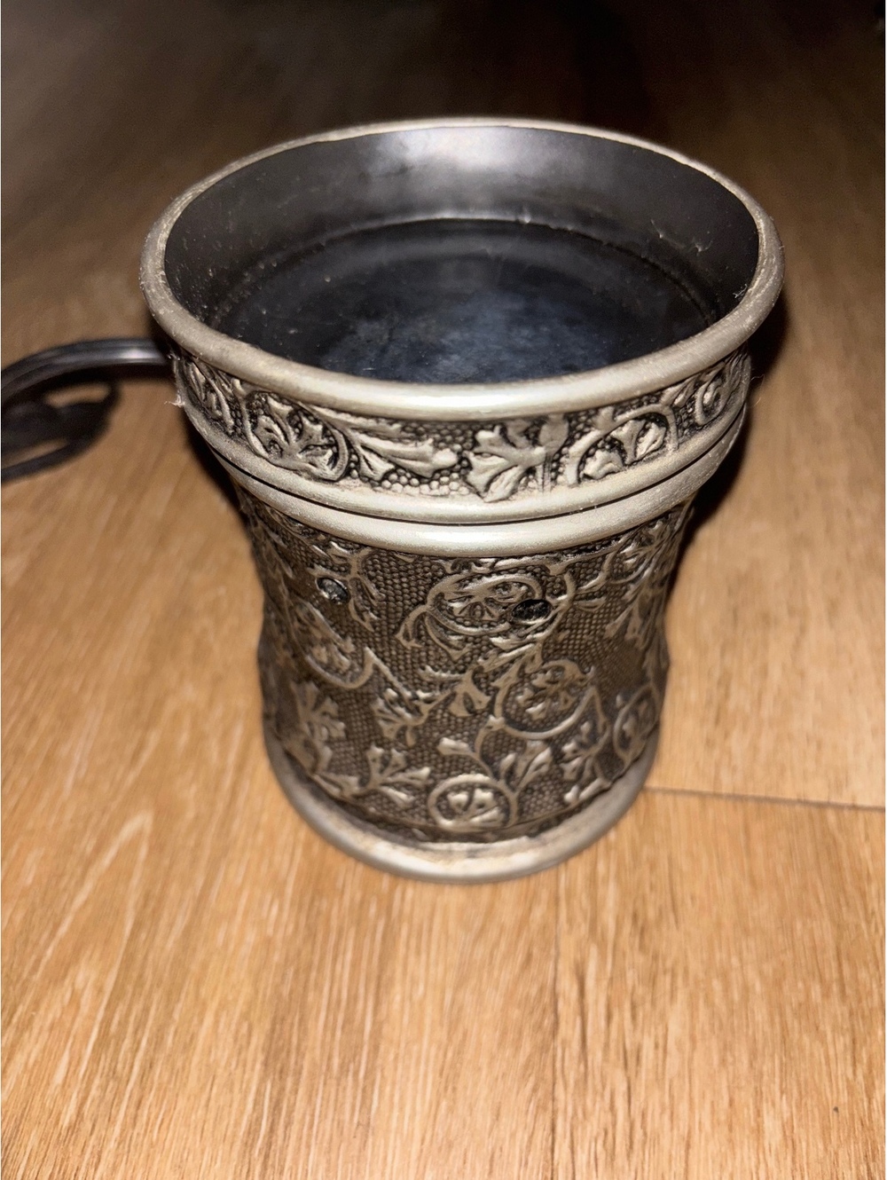 Scentsy Silver Ornate Electric Wax Warmer DSW-SILV D146